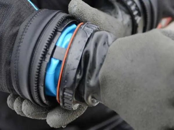 SITech Ovales Antares - Handschuhseite mit Handschuh