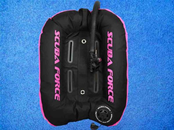 Preview: Black Devil Wing 32 in Pink