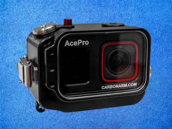 Preview: Insta360 Ace Pro 2 Unterwassergehäuse von Carbonarm Preview: Insta360 Ace Pro 2 Unterwassergehäuse von Carbonarm