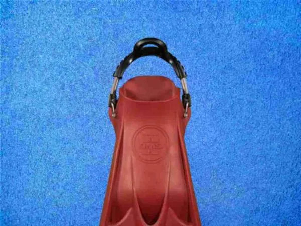 Taucherflosse OMS TRIBE Indian Red Regular - Schuhfach