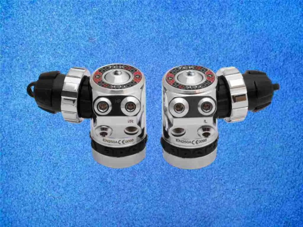 Apeks TEK3 1te Stufen links rechts