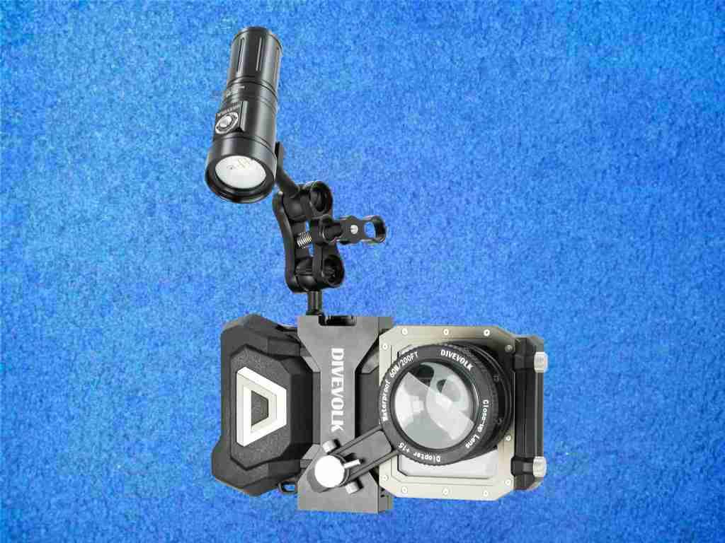 Divevolk SL20 Videolampe am SeaTouch 4 MAX Plus Smartphonegehäuse Divevolk SL20 Videolampe am SeaTouch 4 MAX Plus Smartphonegehäuse