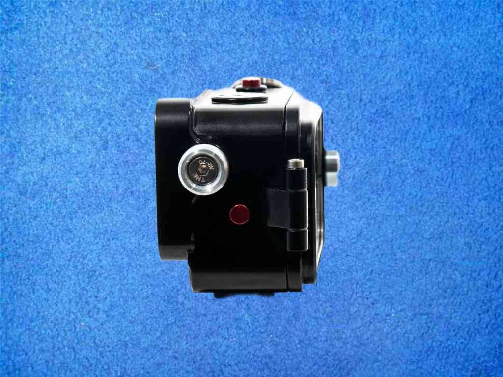 Insta360 Ace Pro 2 Unterwassergehäuse seitlich rechts Insta360 Ace Pro 2 Unterwassergehäuse seitlich rechts
