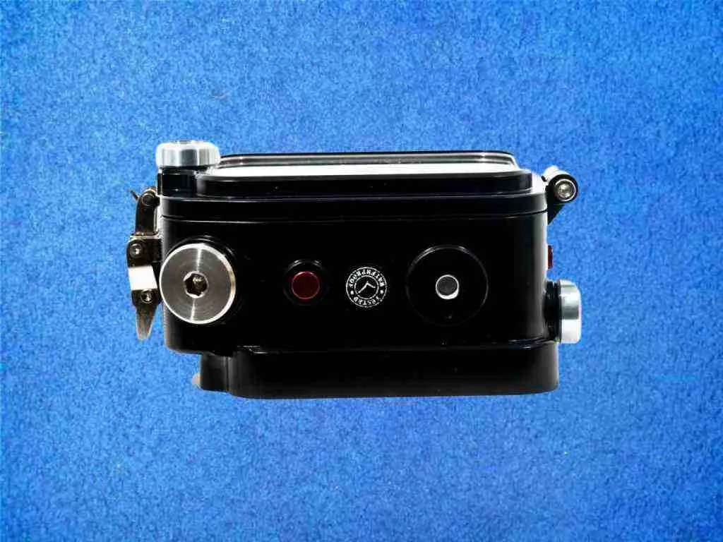 Unterwassergehäuse für DJI Osmo Action 6 seitlich rechts quer